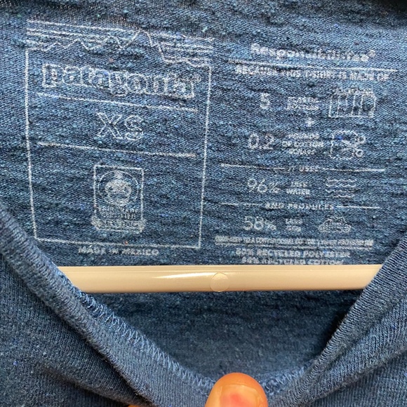 Patagonia W's P-6 Logo Responsibili-Tee - Picture 2 of 4